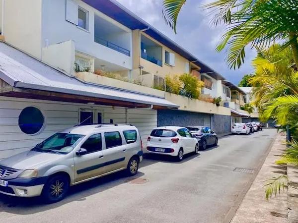 Appartement à vendre 2 pièces 37m² Saint-Pierre (97410)