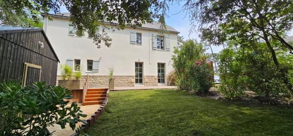 Esprit marin & élégance : maison rénovée à deux pas de la mer