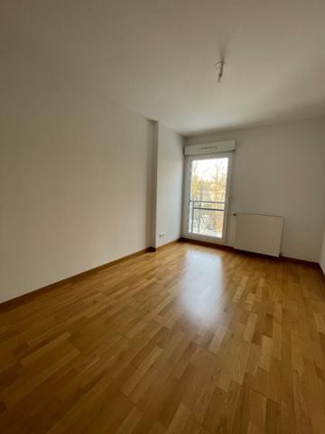 A louer au Port d'EPINAL - F4 avec garage et terrasse