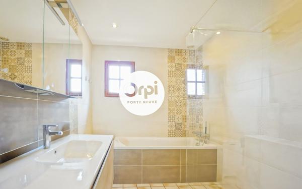 Maison à vendre    4 pièces • 104,28 m2 Saint-Martin-Boulogne