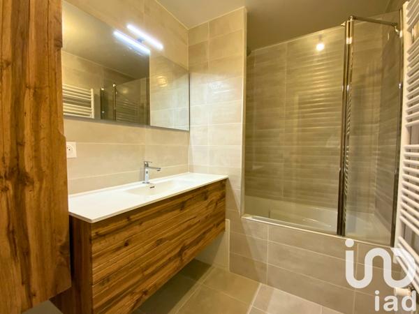 Appartement à vendre 3 pièces 62 m² Courbevoie