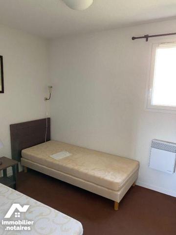 A VENDRE - A CAJARC (Lot - 46160) - BIEN LOUE PAR BAIL COMMERCIAL - LOYER MENSUEL 370,00 Euros ...