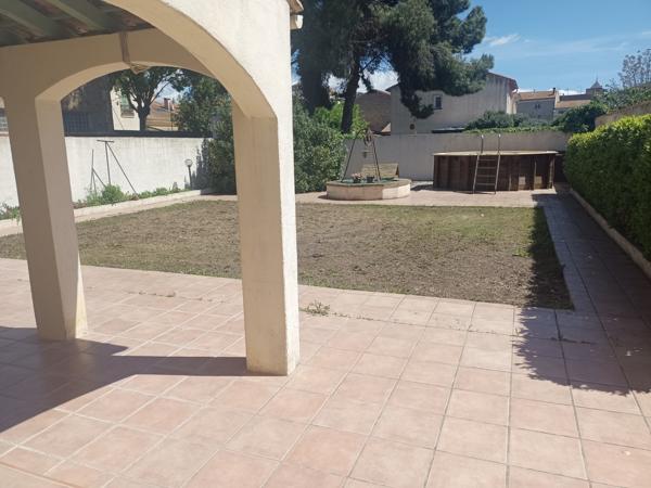 Sauvian (34410) Maison de ville T5/6 / jardin / 2 garages