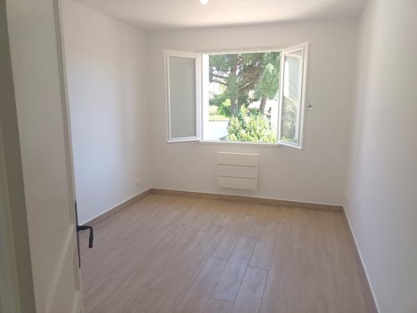 Sauvian (34410) Maison de ville T5/6 / jardin / 2 garages