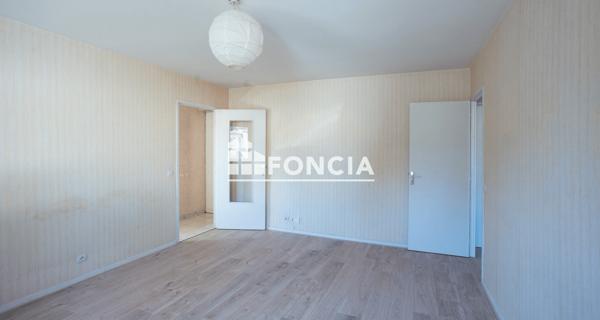 À vendre Appartement 2 pièces 40 m² - Le Mesnil-saint-denis 78320