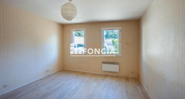 À vendre Appartement 2 pièces 40 m² - Le Mesnil-saint-denis 78320