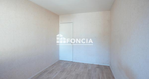 À vendre Appartement 2 pièces 40 m² - Le Mesnil-saint-denis 78320