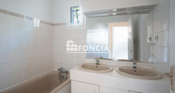 À vendre Appartement 2 pièces 40 m² - Le Mesnil-saint-denis 78320