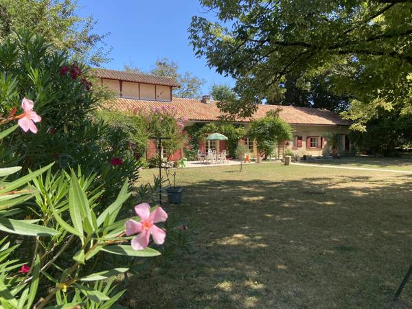 Propriété discrète de 5 chambres, à quelques minutes de Bergerac