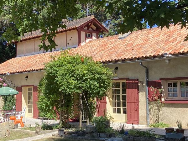 Propriété discrète de 5 chambres, à quelques minutes de Bergerac
