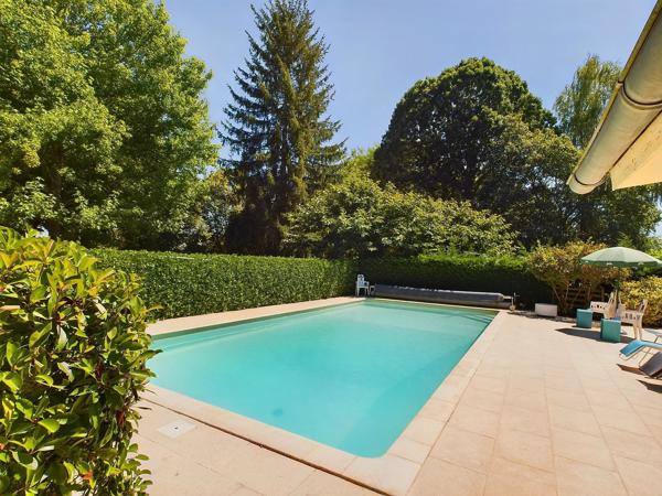 Propriété discrète de 5 chambres, à quelques minutes de Bergerac