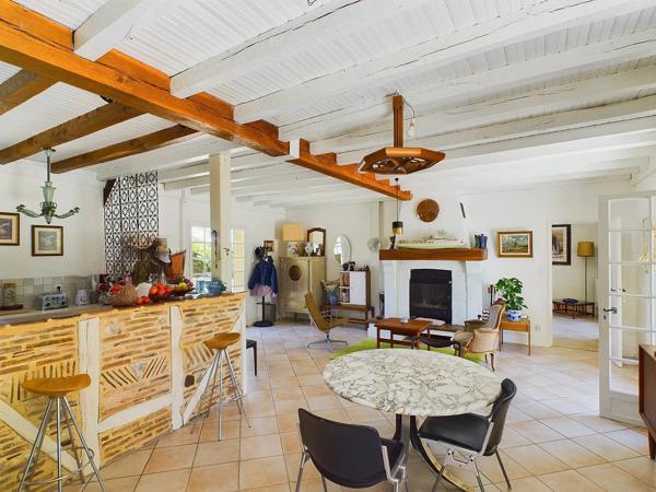 Propriété discrète de 5 chambres, à quelques minutes de Bergerac