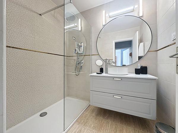 Nice Cimiez 5 pièces traversant avec grande terrasse au calme