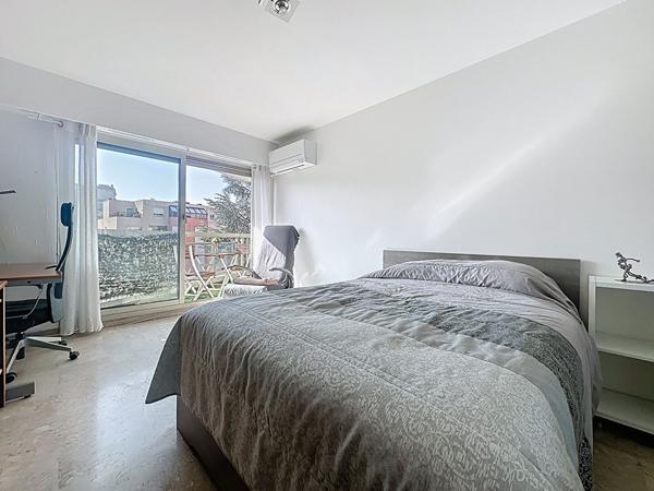 Nice Cimiez 5 pièces traversant avec grande terrasse au calme