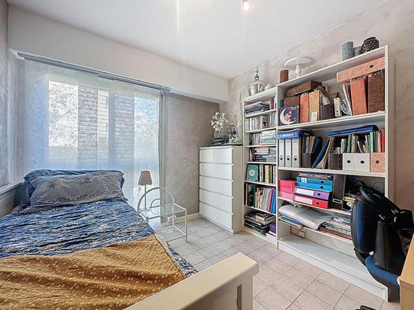 Nice Cimiez 5 pièces traversant avec grande terrasse au calme