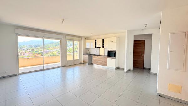 Appartement T3 (71 m²) à louer à BORGO