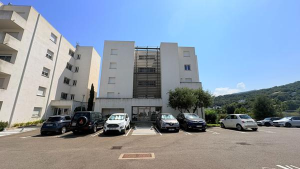 Appartement T3 (71 m²) à louer à BORGO