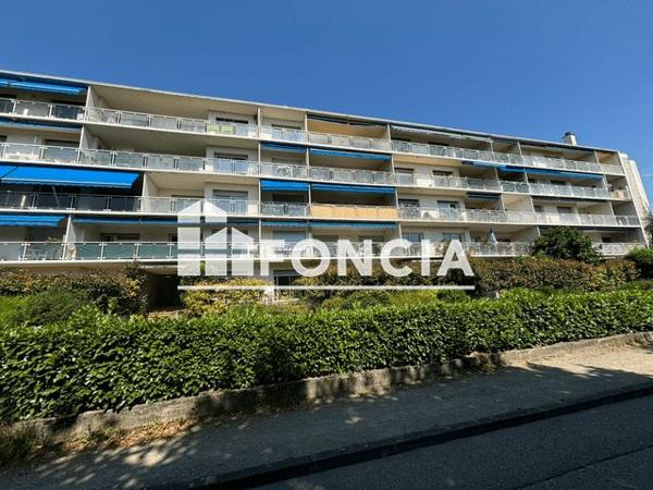 Location Appartement 2 pièces 60.97 m² - LE BELLERIVE Guilherand Granges 07500