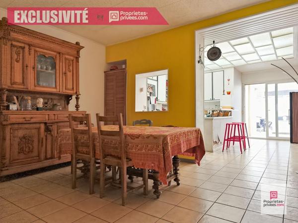 Wattrelos, proche Laboureur, maison de type 1930 avec 4 chambres et terrasse