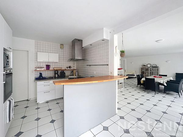 Maison de ville - 4 chambres, Garage et terrasse - 161.59 m2 , Hennebont.