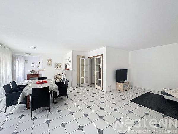 Maison de ville - 4 chambres, Garage et terrasse - 161.59 m2 , Hennebont.