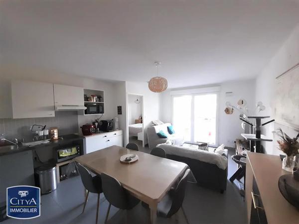 Appartement à louer 2 pièces 48.01m² Joué-lès-Tours (37300)
