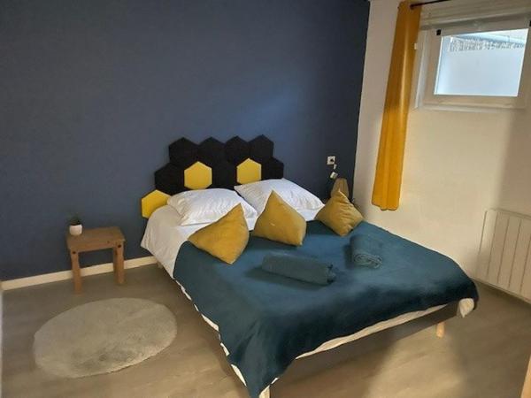 Immeuble à NOYEN-SUR-SARTHE, 72430 - 200m²