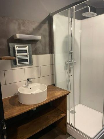 Immeuble à NOYEN-SUR-SARTHE, 72430 - 200m²