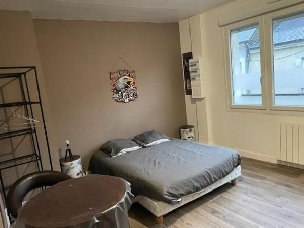 Immeuble à NOYEN-SUR-SARTHE, 72430 - 200m²