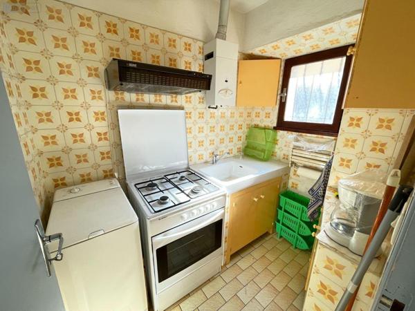 Maison de ville à vendre à Valensole dans les Alpes-de-Haute-Provence (04210), ref : 025/1905   
Centre ville