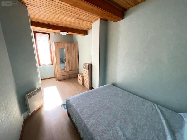 Maison de ville à vendre à Valensole dans les Alpes-de-Haute-Provence (04210), ref : 025/1905   
Centre ville