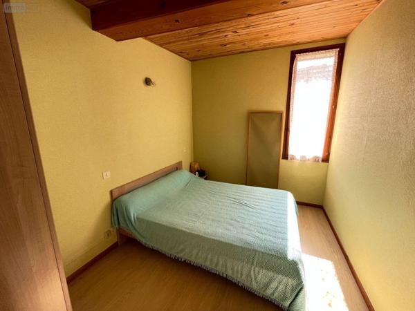 Maison de ville à vendre à Valensole dans les Alpes-de-Haute-Provence (04210), ref : 025/1905   
Centre ville