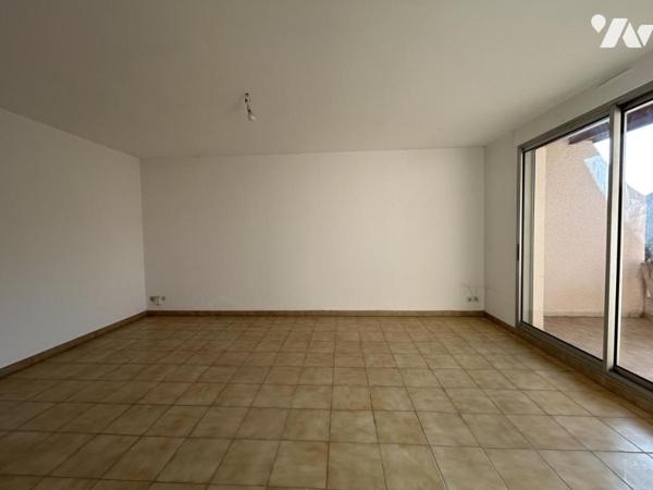 Montélimar, appart de 47m2 , ascenseur, cave , parking privatif.