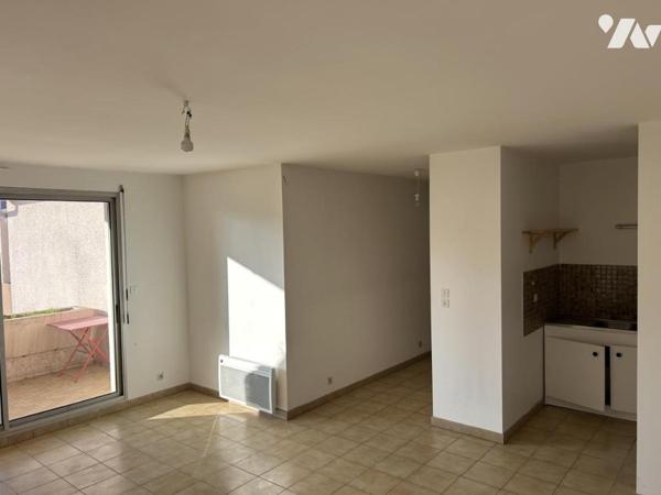 Montélimar, appart de 47m2 , ascenseur, cave , parking privatif.