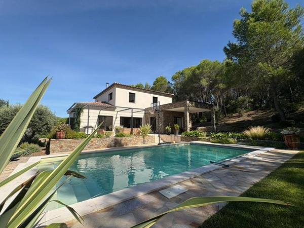 EXCLUSIVITE SUR LES HAUTEURS AVEC VUE