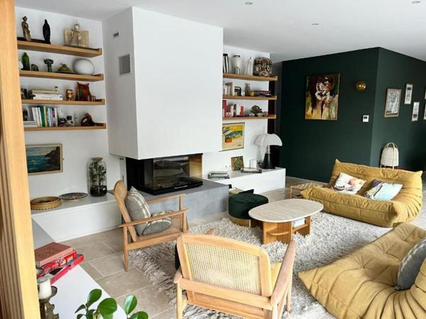 EXCLUSIVITE SUR LES HAUTEURS AVEC VUE