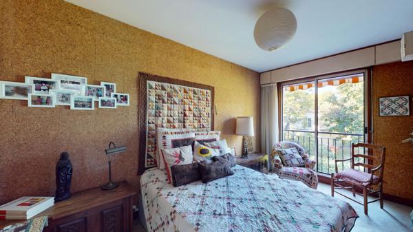 Dernier étage - Balcon - Pas de vis-à-vis - Lumineux - Double box - Proche RER B - Appartement Chatenay Malabry 5 pièces 90.62 m2