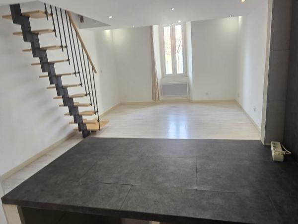 Location Appartement 2 pièces Marseille 16ème arrondissement (13016) - MARSEILLE 16EME