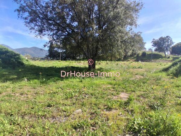 Terrain à vendre 4 pièces de 872 m²