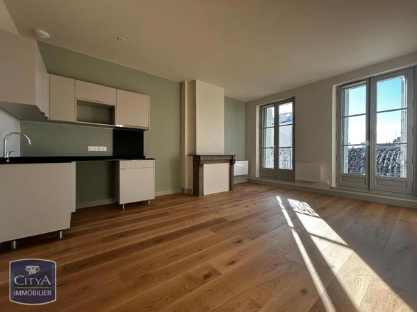 Appartement à louer 2 pièces 41.8m²