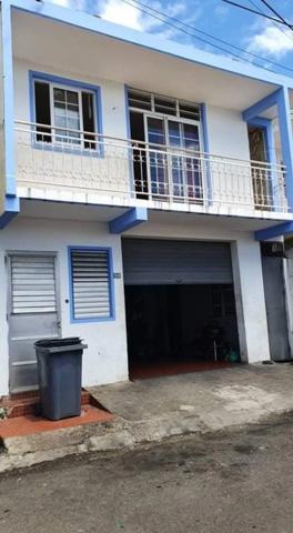 FORT DE FRANCE (972) MAISON à rénover 150 M² avec garage et toit terrasse 181900 € FAI