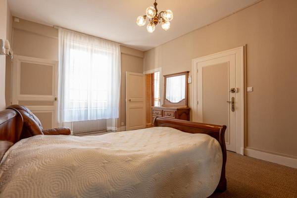 LIEUX UNIQUES ® x PROPRIÉTÉS PRIVÉES PROPOSE APPARTEMENT HYPER-CENTRE DE BLOIS 77 M²