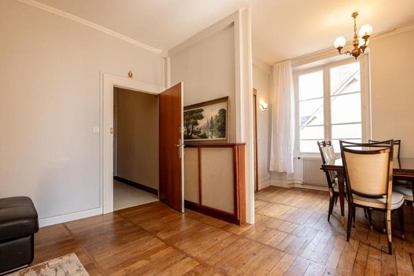 LIEUX UNIQUES ® x PROPRIÉTÉS PRIVÉES PROPOSE APPARTEMENT HYPER-CENTRE DE BLOIS 77 M²