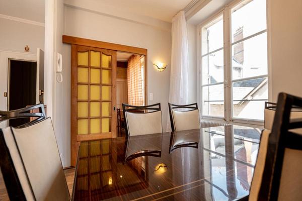 LIEUX UNIQUES ® x PROPRIÉTÉS PRIVÉES PROPOSE APPARTEMENT HYPER-CENTRE DE BLOIS 77 M²