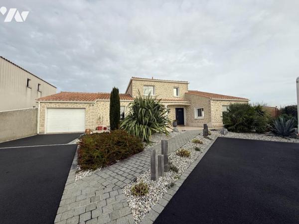 BREM SUR MER Maison de 165m² habitables