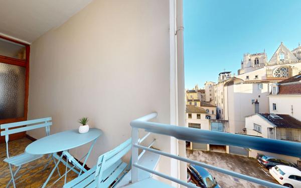 Appartement à vendre    3 pièces • 57 m2 Lyon 5