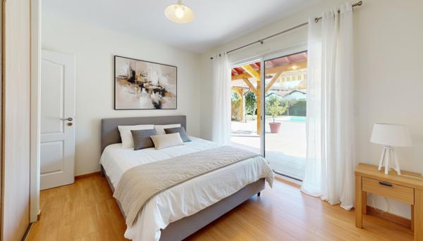 Maison familiale avec piscine et sous-sol - JATXOU