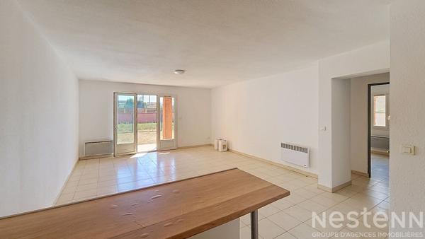 Appartement T3 en rez de chaussée avec terrasse et jardin sur St Maximin