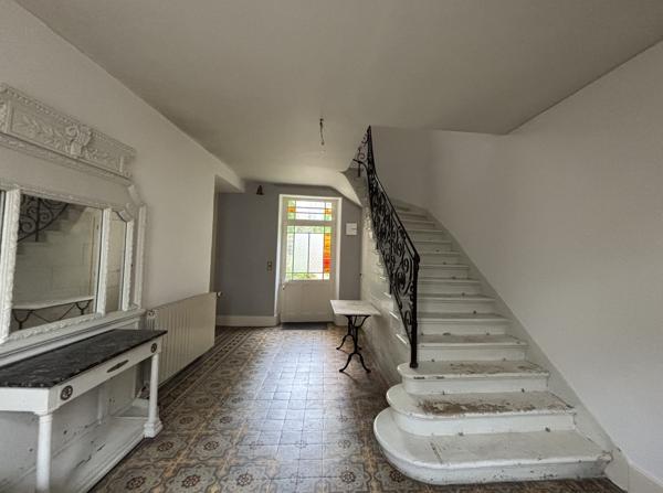 Maison bourgeoise spacieuse -centre ville