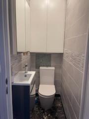 A 1' du Métro PVC Apt 3 Pièces, 2 chambres, 2 Balcons, Cave, Parking. 345 000 €